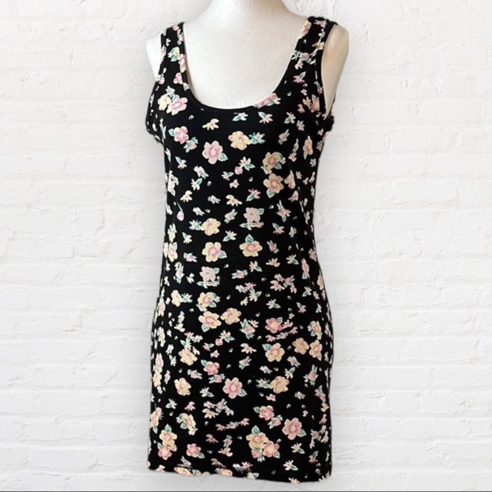 𝅺billabong tank top mini dress black with yellow floral design scoopneck size M